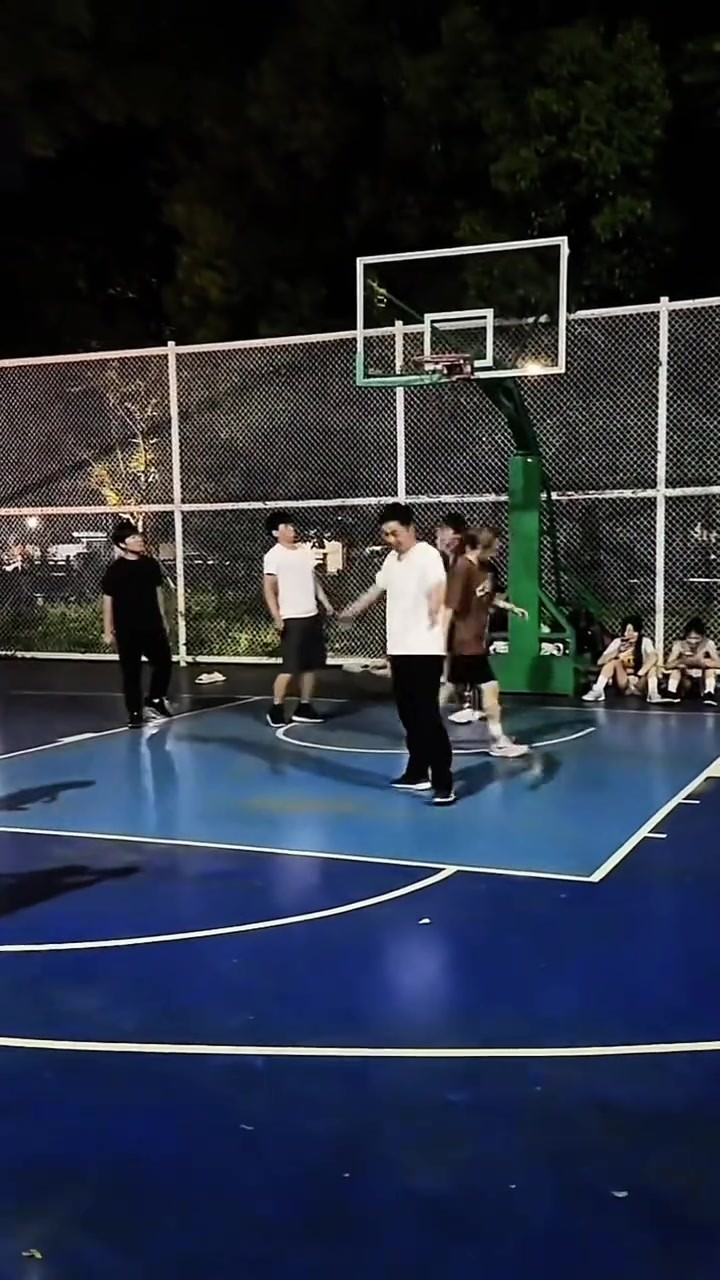 有人帮我看看这是AI吗?😲